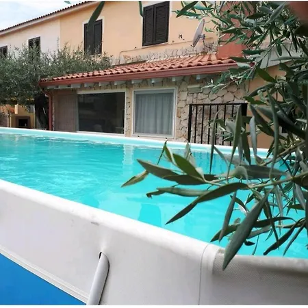 Degli Ulivi Holiday home *